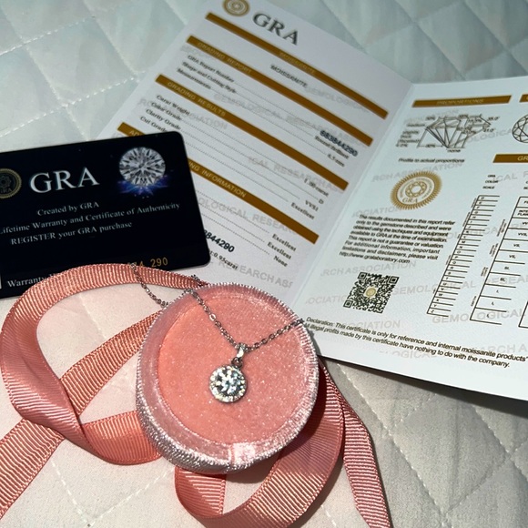 Zales Jewelry Real Huge Diamond Halo One Carat Centerstone Certified Diamond Poshmark